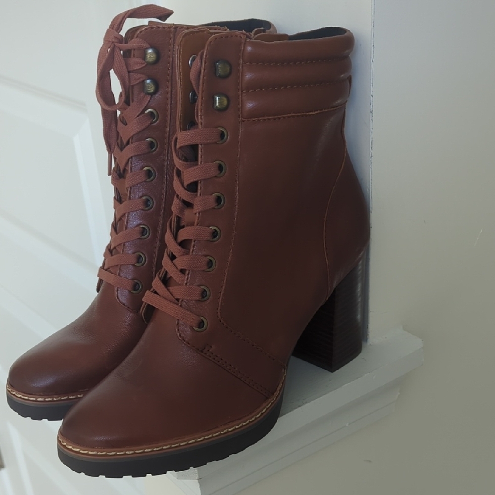 Naturalizer Chestnut Lace-Up Boots NWOT - Picture 7 of 9